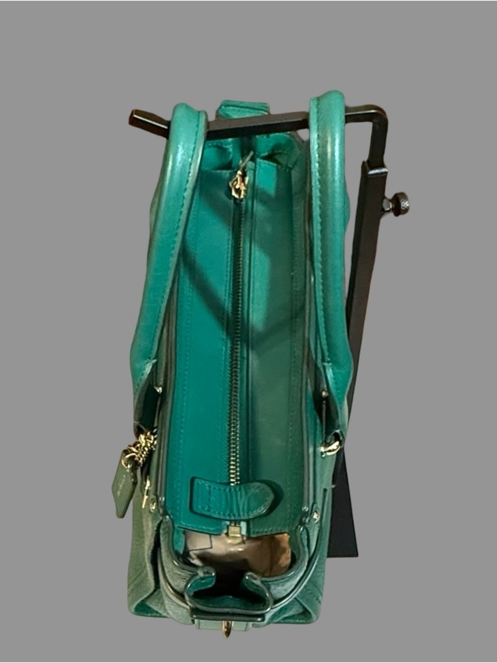 AUTHENTIC Coach Swagger 27 Satchel in Green Pebble Leather - Picture 5 of 11